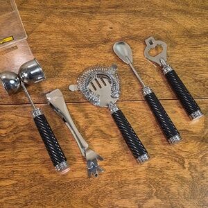 ONEIDA Stainless Steel 5 Piece Bar Se Tools with Black Handles & Plexiglass Case